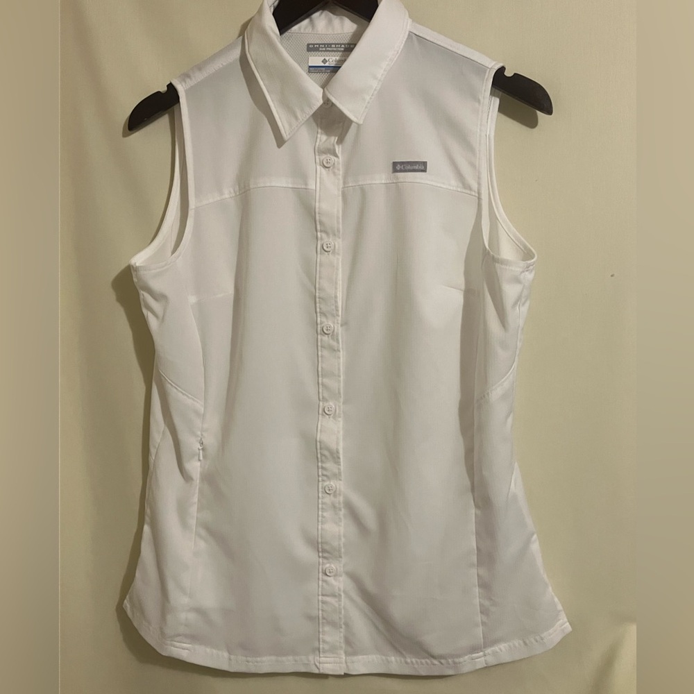 Columbia Women's Omni Shade White Vented Button Up Sleeveless Shirt Size Medium